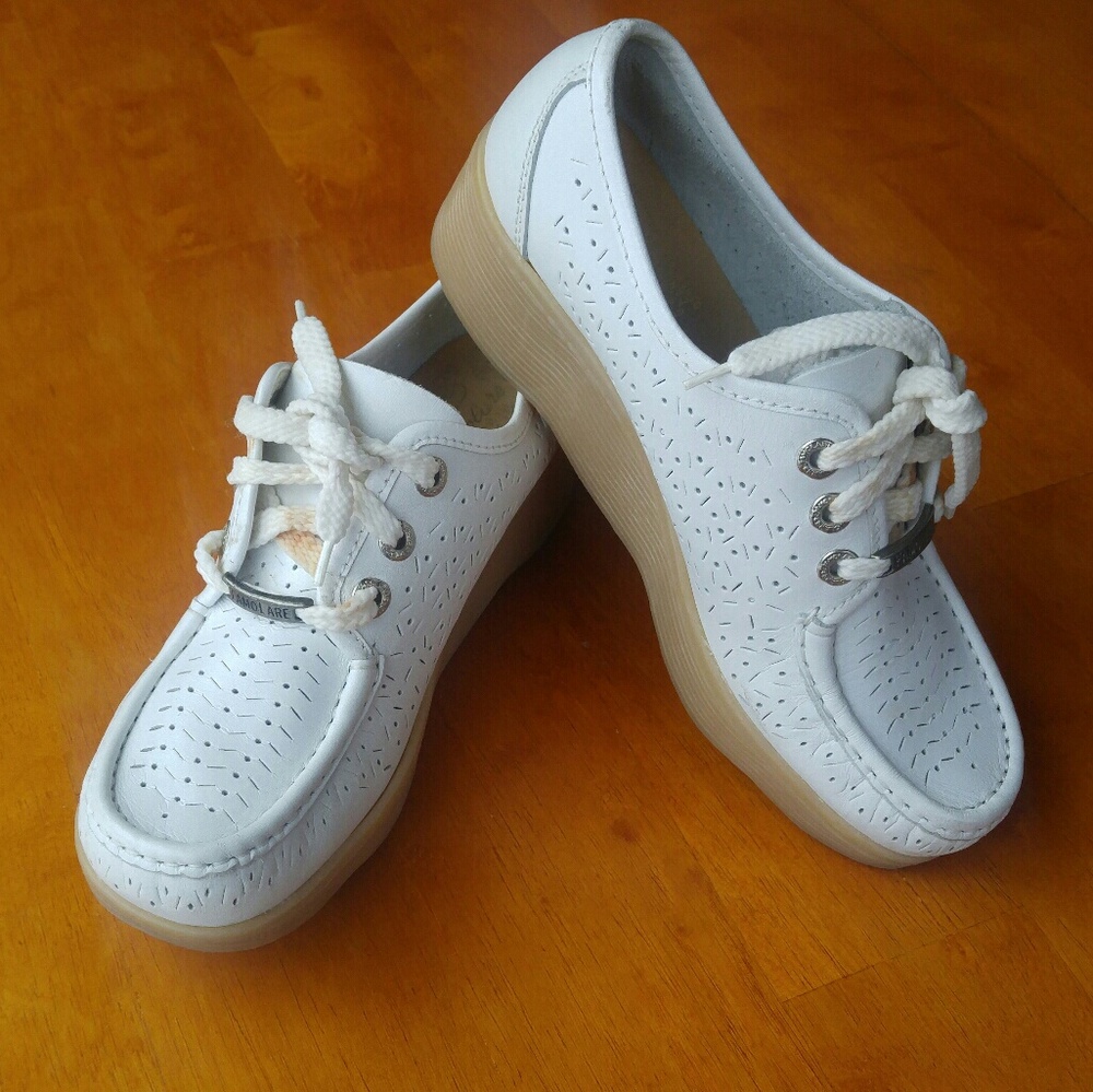 Vintage platform wedge lace up 7.5 Narrow Italy